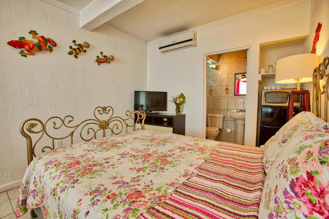 רינקון Coconut Palms Inn מראה חיצוני תמונה